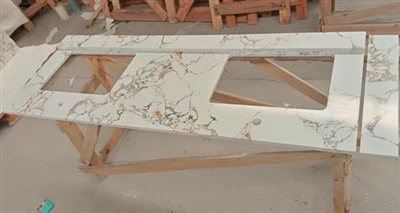 Countertop Marmer Emas Calacatta Buatan