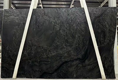 Kuarsait Fantasi Hitam