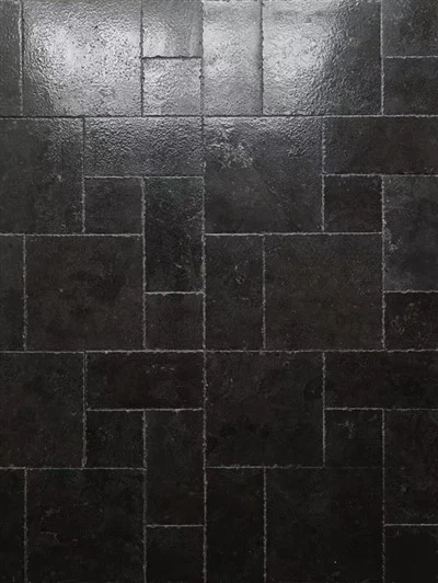 Paving batu kapur hitam
