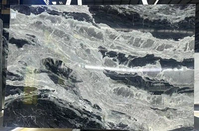 Marmer Hitam Dengan Vena Putih